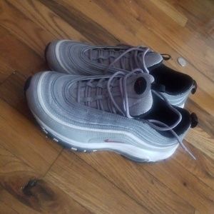 Silver airmax 97"